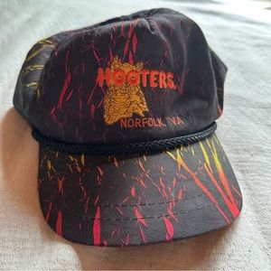 Vintage Black Tie-dye SnapBack Hooters Norfolk Virginia cap hat owl bird